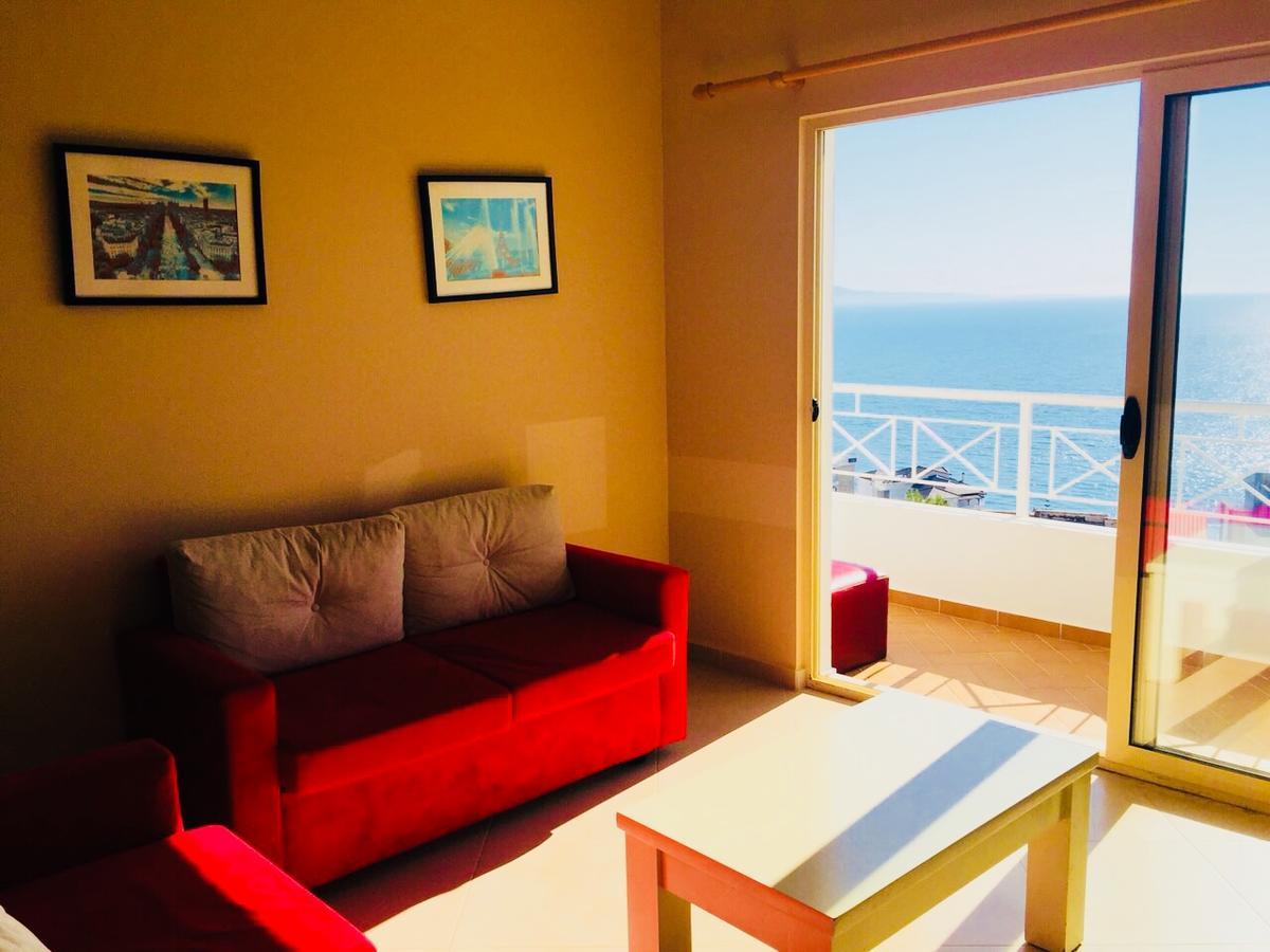 ساراندا Apartments On The Beach المظهر الخارجي الصورة